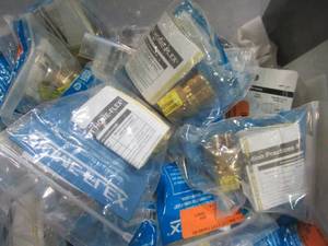 WHOLESALE MIXED PALLET OF MICELLANOUS BRASS FITTINGS AND ADAPTERS