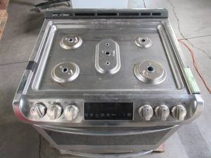 LG Electronics 6.3 cu. ft. Slide-In Gas Range with ProBake Convection Oven with EasyClean in Stainless Steel LSG4511ST