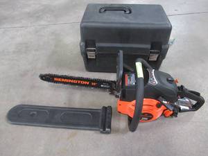 Remington 18 in. 42cc Gas 2-Cycle Chainsaw with Carry Case, RM4218 Rebel. StartsRuns - Chain does not spinengage.