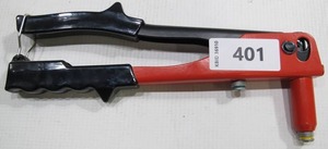 lot 401 image: Arrow Fastener Rivet Tool RT100M