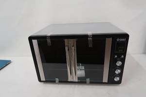 lot 200 image: Cooks Companion 1550W 1.9 cu ft French Door Digital Convection Countertop Oven - Silver