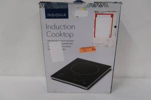 lot 286 image: Insignia - 11.4 Electric Induction Cooktop