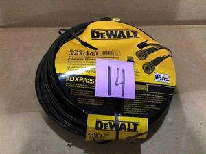 DEWALT 516 in. x 25 ft. 3700 psi ReplacementExtension Hose Customer Returns See Pictures