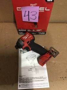 M18 FUEL SURGE 18-Volt Lithium-Ion Brushless Cordless 14 in. Hex Impact Driver (Tool-Only) by Milwaukee Customer Returns See Pictures