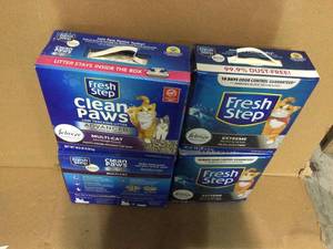 Fresh Step Extreme Scented Litter with the Power of Febreze, Clumping Cat Litter - Mountain Spring, 14 lbs Customer Returns See Pictures