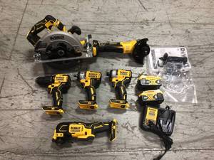 DEWALT Cordless 6-Power-Tool Combo Kit Set with Hard Case  20V in like new condition see pictures