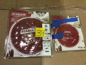lot 39 image: 12 in. x 80-Teeth Finishing Saw Blade by DIABLO PLUS 8 14  X 40T Customer Returns See Pictures