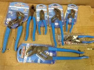 lot 66 image: SpeedGrip 10 in. Tongue and Groove Pliers by Channellock Customer Returns See Pictures