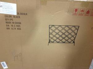 lot 84 image: Josette Black Metal 1-Panel Fireplace Screen Customer Returns See Pictures