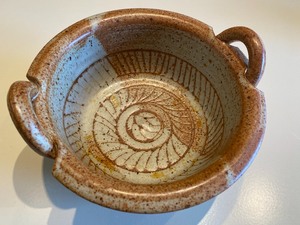 Pottery Bowl w Handles