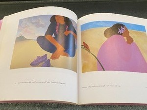 Softcover Book Women of Hawaii - Pictures by Peggy Hopper (1982)