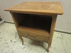 lot 507 image: ACCENT TABLE, WITH DRAWER