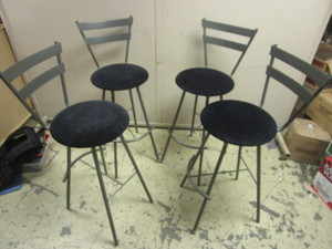 lot 513 image: GIBO CREATIONS VALENTINO BARSTOOLS