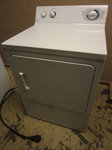lot 524 image: GENERAL ELECTRIC DRYER, EXTRA-LARGE CAPACITY, 6 CLOTHES CARE CYCLES