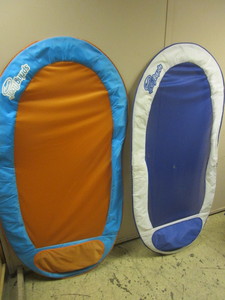 lot 540 image: SPRINGWAY SPRING FLOATS