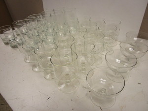 lot 561 image: GLASSWARE SETS - 35 GLASSES TOTAL