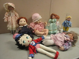 lot 573 image: VINTAGE BETTY BOOP DOLL, OTHER VINTAGE DOLLS, INCLUDING GOTZ-PUPPE, ALEX ANDER, MORE
