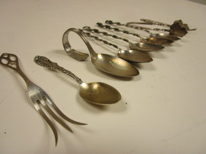 lot 589 image: STERLING SILVER KNIFE, FORK, SWEDISH ABNILS JOHAN SILVER-PLATED PICKLE FORK, OTHER METAL SPOONS