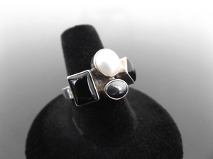 .925 Sterling Silver Onyx, Pearl, and Obsidian Cabochon Ring Size 7