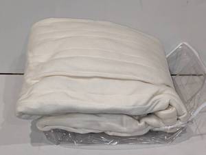 lot 195 image: Ultra-Cozy Intertek Full Size Electric Blanket