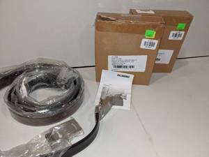 lot 68 image: 2 Sets of Ideaworks Mens Click NGo Belts
