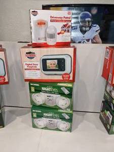 lot 91 image: Home Security Items