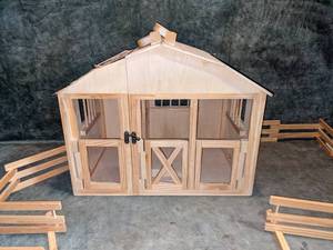 lot 100 image: Wooden Horse Stable