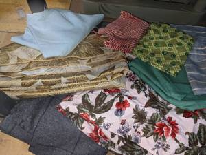 lot 75 image: Vintage Fabric, Tablecloths, Blanket, More