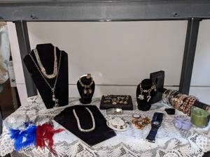 lot 80 image: Costume Jewelry wLots of Bling