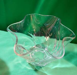 lot 137 image: Great Variety of Serving Dishes and Bowls - Crystal and More