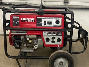 lot 3 image: Honda EB6500 Industrial Generator