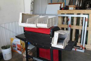 lot 229 image: Lot of (6) Akro-Mils Akro Bins Series 1800 Plastic Storage Organizer Bin