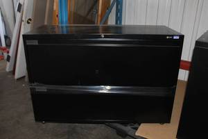 lot 241 image: Global Metal Lateral File Cabinet 2-drawer