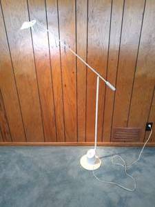 Cantilever Floor Lamp