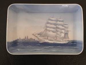 B&G Ceramic Tray