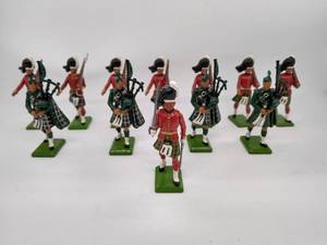 W. Britain Metal Toy Soldiers- British Soldiers 1881 Seaforth Highlanders 72nd & 78th Foot