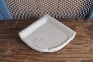 lot 32 image: Bath Accessories 8-34 in. x 8-34 in. Ceramic Large Corner Shelf