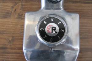 lot 65 image: Deluxe Carpet Knee Kicker with Adjustable Length from 17 in. to 21 in.