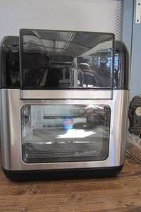lot 96 image: Insignia - 10 Qt. Digital Air Fryer Oven - Stainless Steel