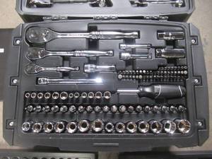 lot 166 image: Husky Mechanics Tool Set (270-Piece) H270MTS