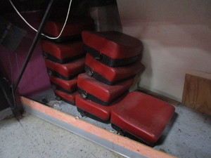 lot 150 image: ASSORTED THEATER SEATING PARTS