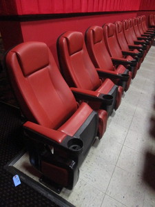 lot 213 image: ROW OF 11 THEATER SEATS