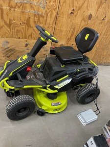 RYOBI 38 in. 100 Ah Battery Electric Rear Engine Riding Lawn Mower In good condition