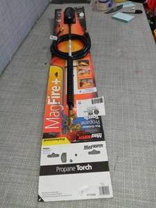 lot 52 image: MagFire 500,000 BTU Outdoor Torch by MagTorch- not used -SEE PICTURES