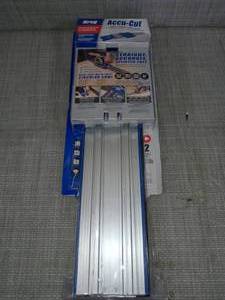 lot 100 image: 48 in. Accu-Cut Aluminum Circular Saw Track by Kreg- open box not used  - SEE PICTURES