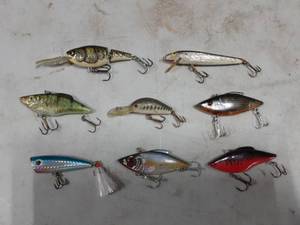lot 5 image: 8-Assorted Lures-Rapala And Others