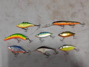 lot 13 image: 8-Assorted Lures-Rapala And Others