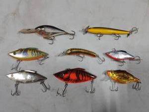 lot 17 image: 8-Assorted Lures-Rapala And Others