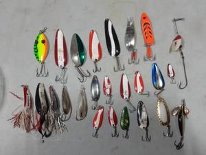 lot 21 image: Mepps, Daredevil & Other Spoons