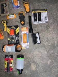 lot 38 image: ASSORTED STUDFINDER AND TEMP GUNS WITH OTHER ELECTRONICS. SEE PICTURES